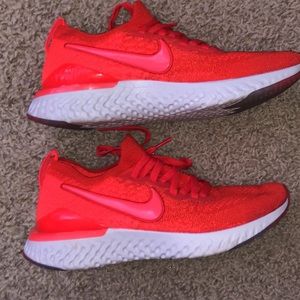 NIKE WOMENS Sneaker BRAND NEW only worn twice